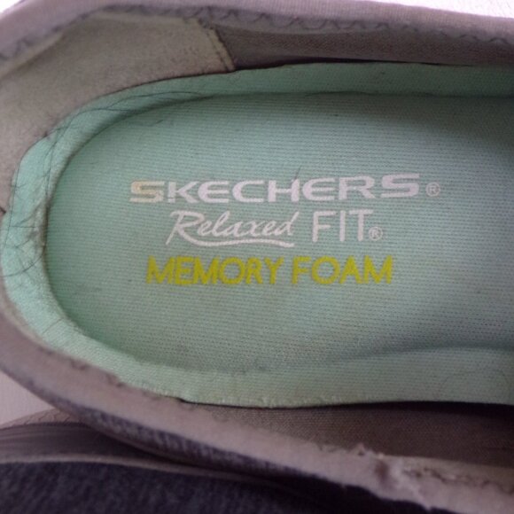 SKECHERS RELAXED FIT size 7.5 gray slip-on sneakers memory-foam insoles - Picture 12 of 14